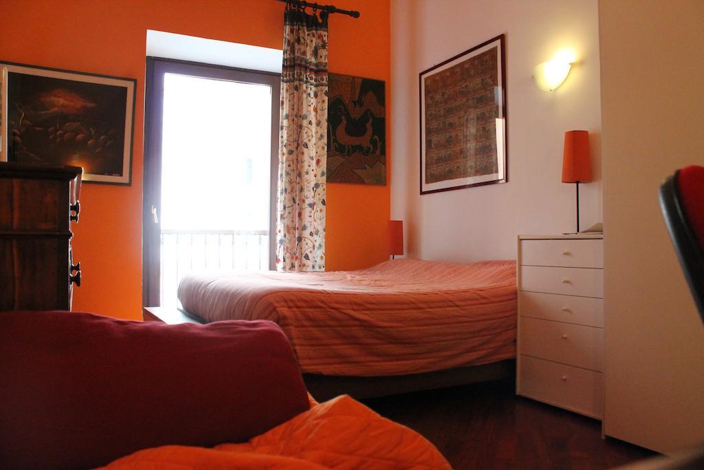 B&B&Courtesy, Rome